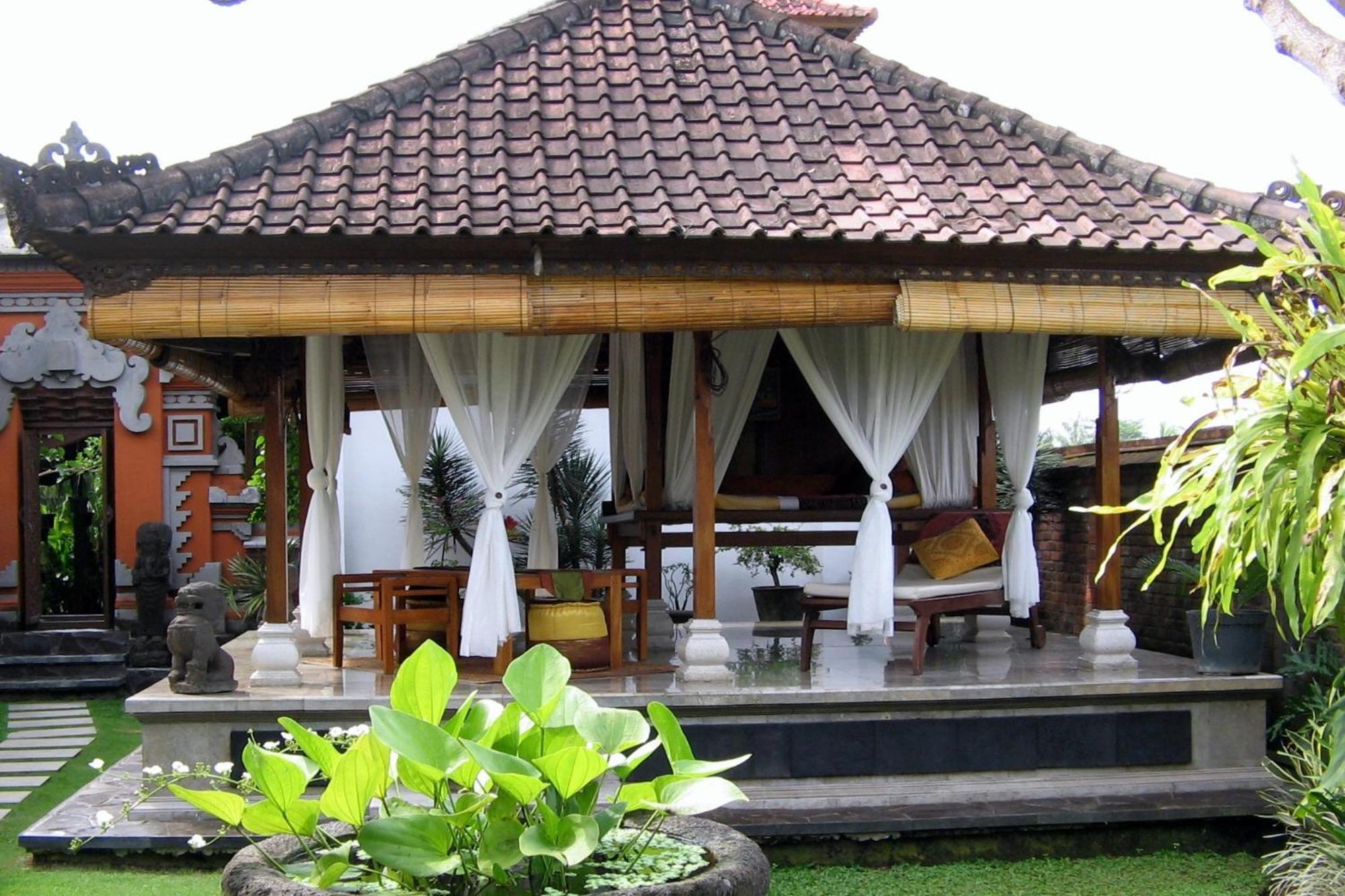 Puri Ayu Hotel Canggu  Exterior photo